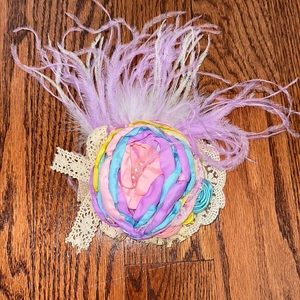 Melina’s Bowtique hair clip